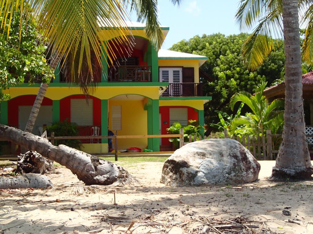 Ababor Suites Guesthouse Vieques Exteriör bild